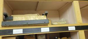 lot 3115 image: content on shelf