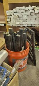 lot 3138 image: Bucket parts to gun holder