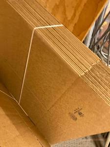 lot 7151 image: 19) 18 x 18 x 18 bundle boxes