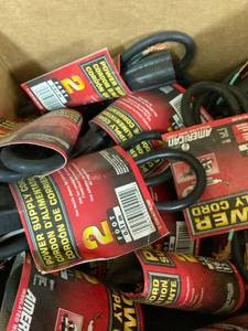 lot 7195 image: Box of power supply cords 2 foot