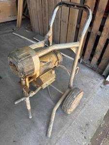 lot 754 image: Airlessco commercial paint sprayer
