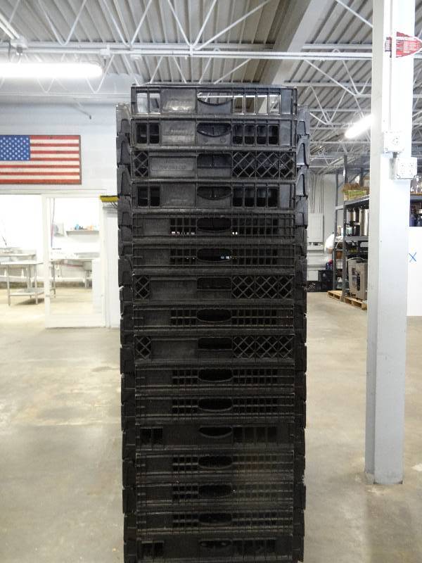 lot 2215 image: Approx 32 Black Bread Trays