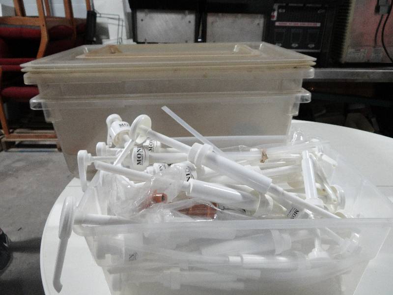 lot 2238 image: Lot of White PumpsDispenser and Plastic Totes