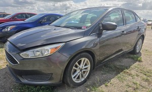 lot 13206 image: 2018 Ford Focus SE, GRAY