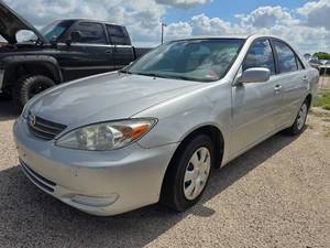 lot 13228 image: 2002 Toyota Camry, SILVER