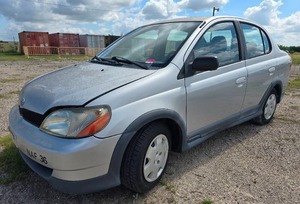 lot 13225 image: 2002 Toyota Echo, SILVER
