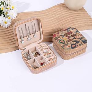 lot 12084 image: Travel Jewelry Box, PU Leather Small Jewelry Organizer for Women Girls, Portable Mini Travel Case Display Storage Holder