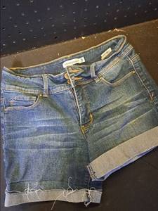 lot 12213 image: Wannabettershape Denim Jean Shorts Size 5