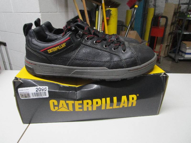 lot 2096 image: Caterpillar Size 12 Work Boots
