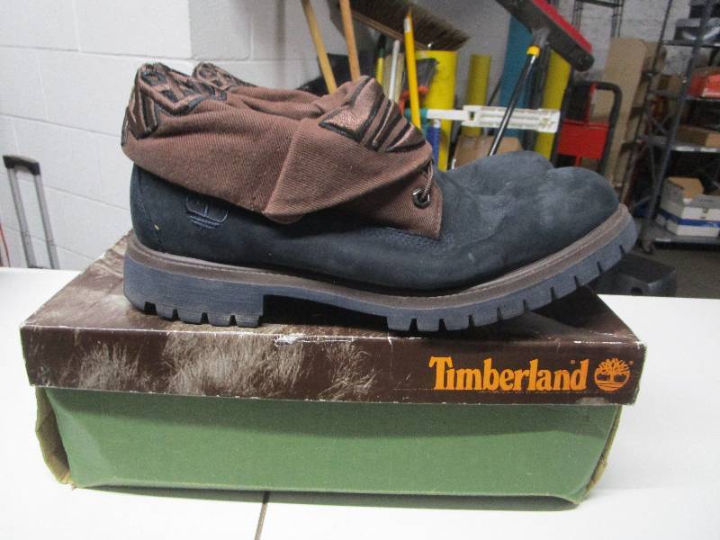 lot 2100 image: Size 11.5 Timberlands
