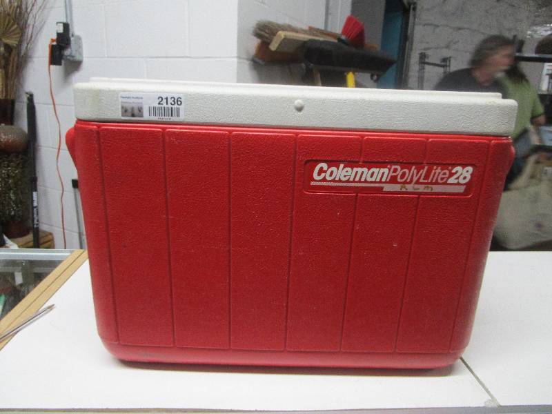 lot 2136 image: Coleman Cooler