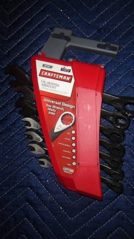 lot 2016 image: Craftsman Universal Wrench Set