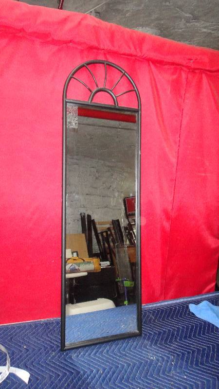 lot 2050 image: Mirror