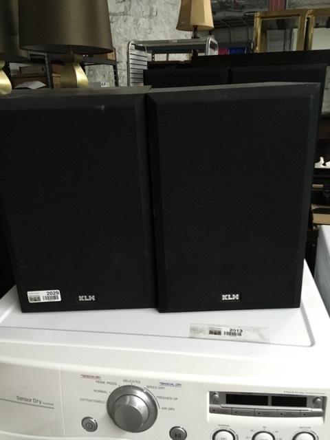lot 2029 image: Pair of KLH Speakers
