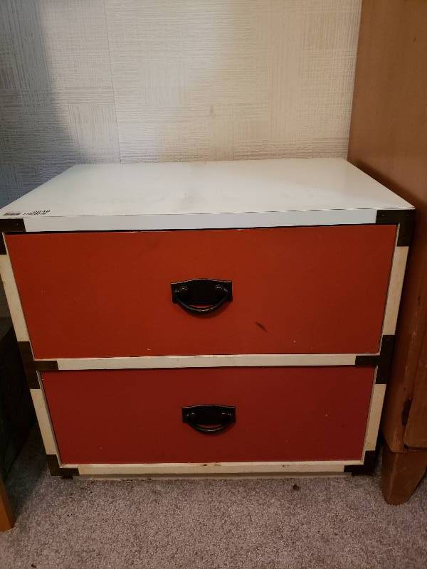 lot 2548 image: Nightstand
