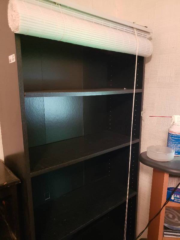 lot 2547 image: 6ft Tall Shelf