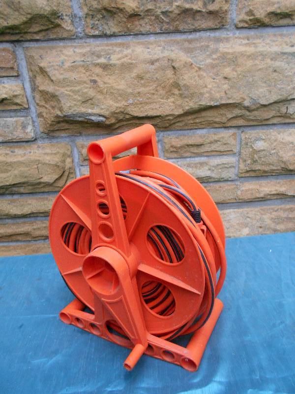 lot 8113 image: Extension Cord Reel