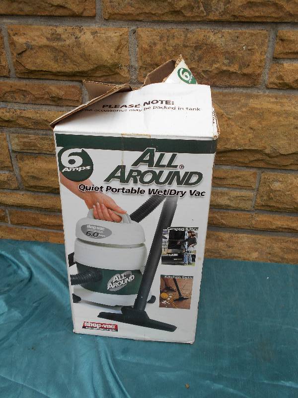 lot 8115 image: WetDry Vaccum