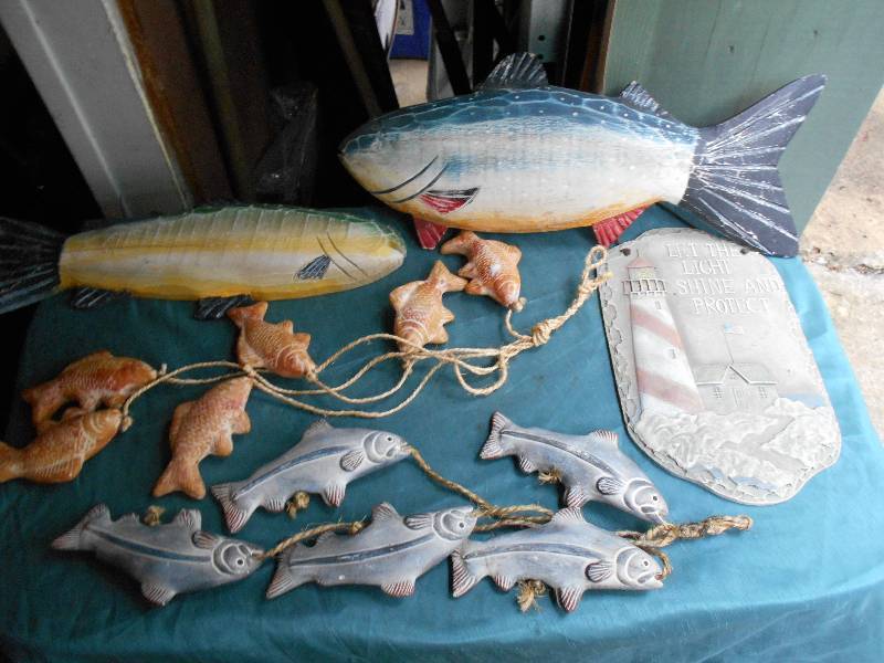 lot 8165 image: Seashore Lot of Decor