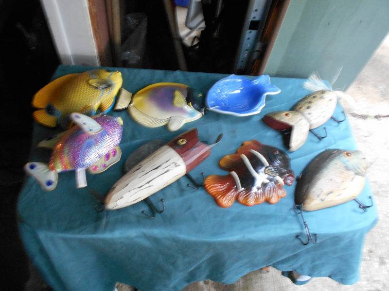 lot 8167 image: Fish Wall Decor