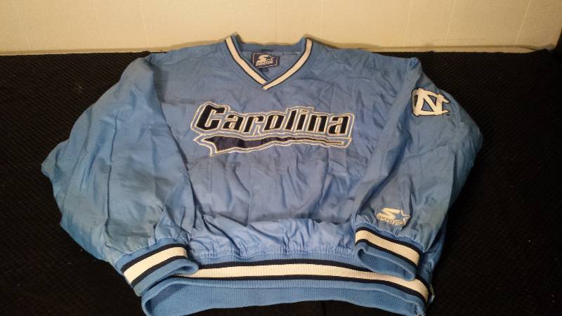 lot 2636 image: NORTH CAROLINA STARTER JACKET SIZE L