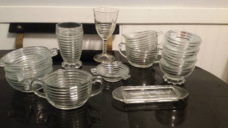 lot 2656 image: Manhattan Glassware Lot