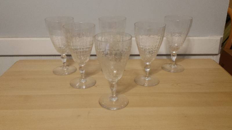 lot 2658 image: 6 Wine Glasses