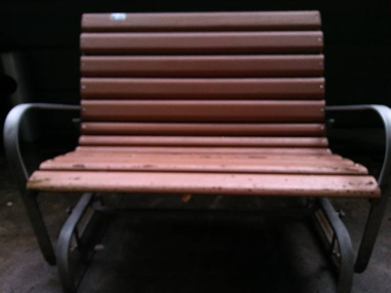 lot 2613 image: GARDEN BENCH