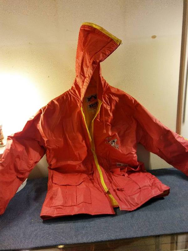 lot 2600 image: CHIEFS WIND BREAKER JACKET