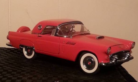 lot 2571 image: 1956 FORD THUNDERBIRD