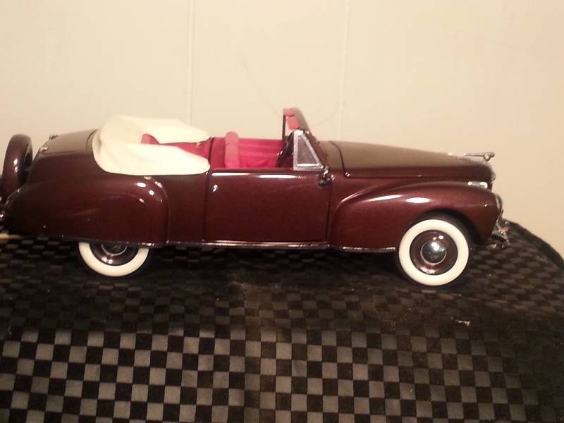 lot 2576 image: Franklin Mint Die Cast Car