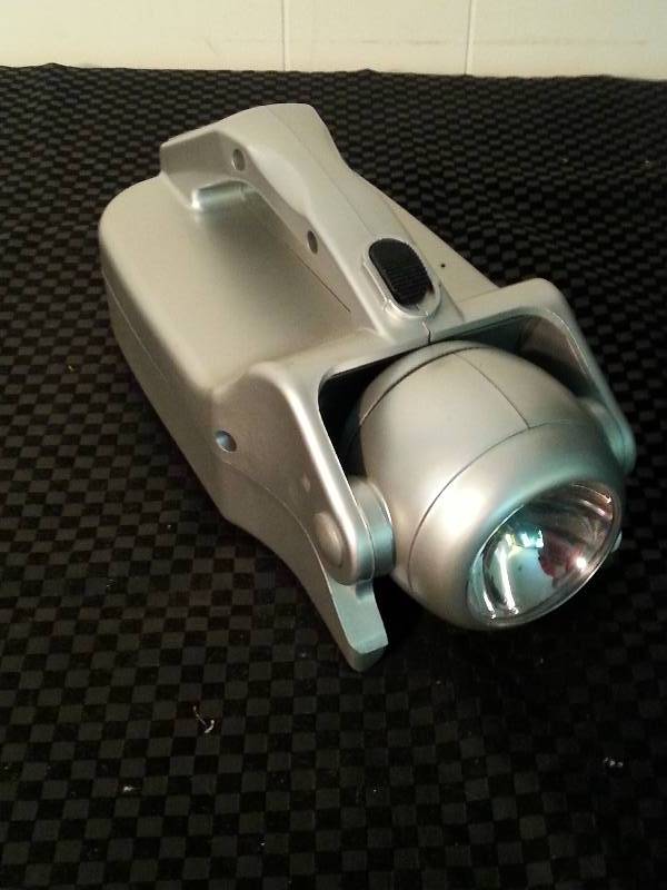 lot 2609 image: HEAVY DUTY FLASH LIGHT