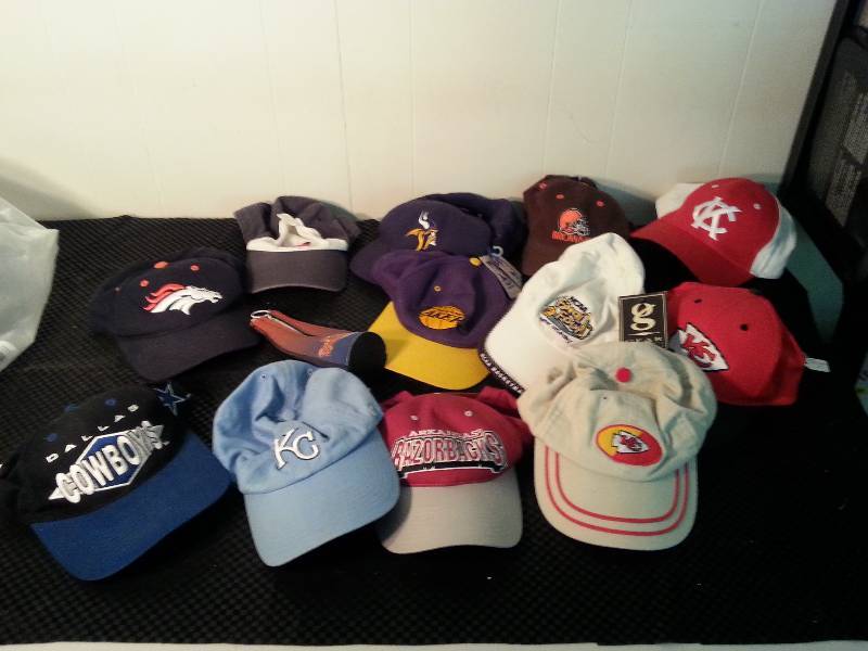 lot 2610 image: ALL THE FAVORITES LOT OF BALLCAPS