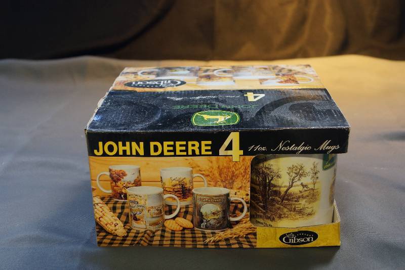 lot 88 image: Boxed Set of 4 John Deere Coffee Cups