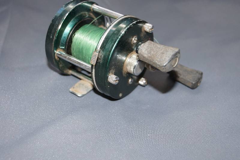 lot 205 image: Abu Garcia Ambassadeur  5000c Bait Casting Reel