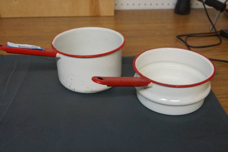lot 1165 image: 2 Vintage White and Red Enamel Cooking Pans