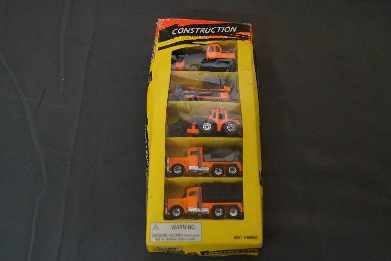 lot 1081 image: Matchbox 5 Piece Construction Set Diecast