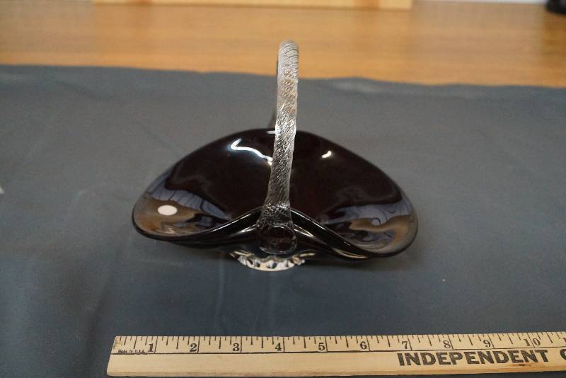 lot 1158 image: Candy Dish or Basket  DEEP RED  Pretty Glass