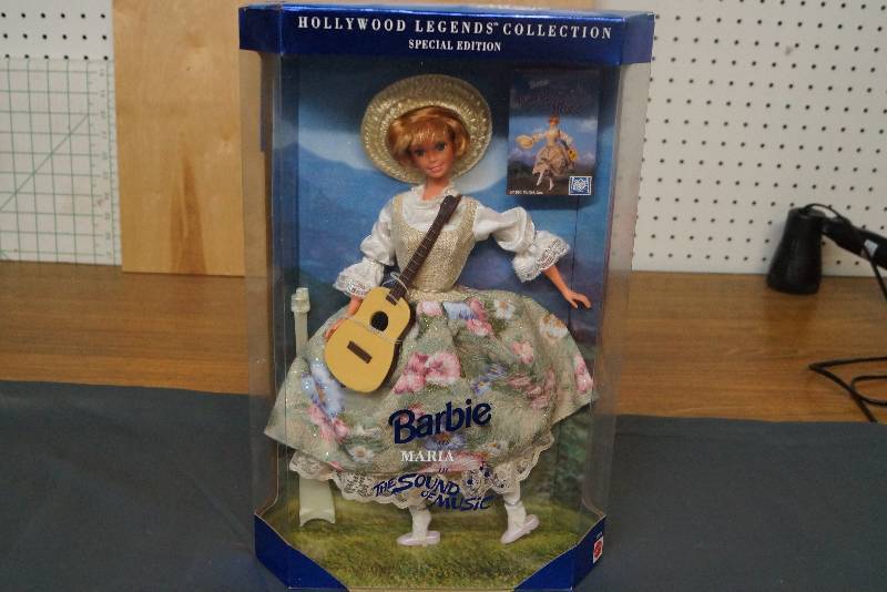 lot 1076 image: Mint- Barbie as Maria From The Sound Of Music