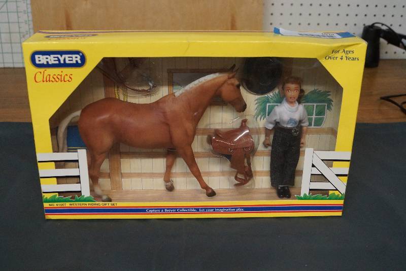 lot 1070 image: Breyer Classics- Horse and Girl  Boxed Toy Set Figures