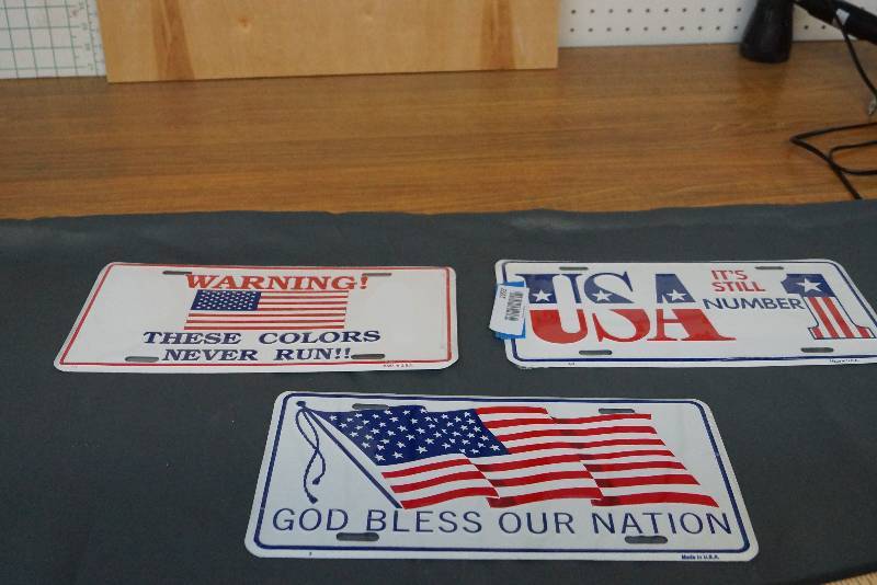 lot 1093 image: Lot of  3 Patriotic License Plates  Sealed-  USA