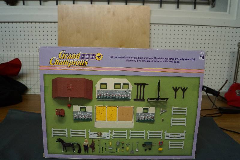 lot 1066 image: Country Kids- Playset  Barn Set 60 Pieces
