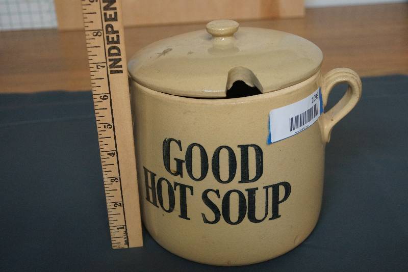 lot 1099 image: English Pottery Soup Pot With Lid