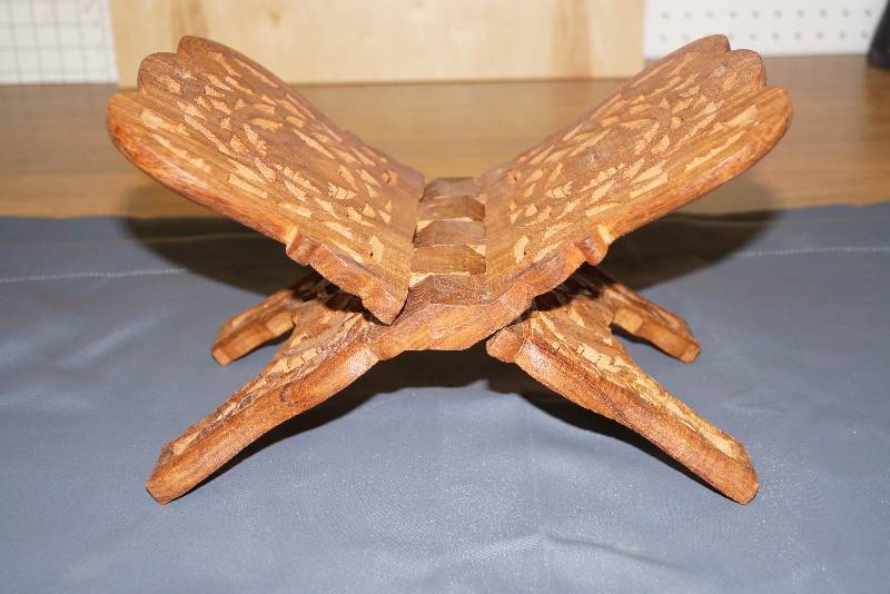 lot 1123 image: Appears Hand Carved- Wooden Book Stand or Holder- Check It Out  Unique