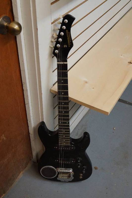 lot 1143 image: 6 String Electric Guitar