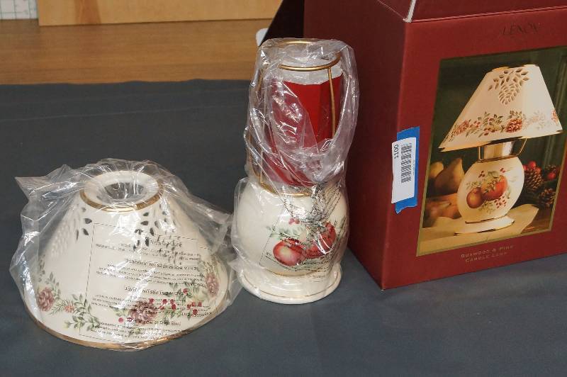 lot 1100 image: LENOX  Boxwood and Pine Candle Lamp