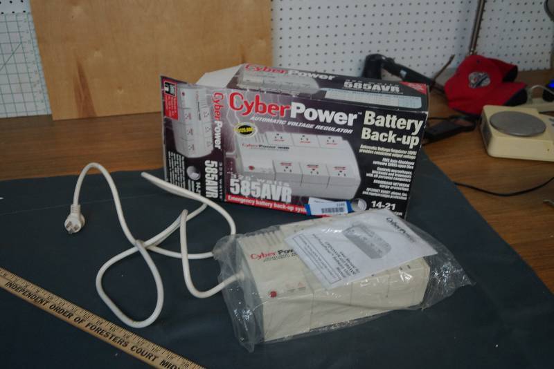 lot 1145 image: Cyber Power Battery Backup