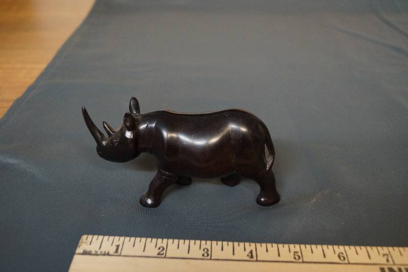 lot 252 image: Wood Rhino  Neat Little Statue