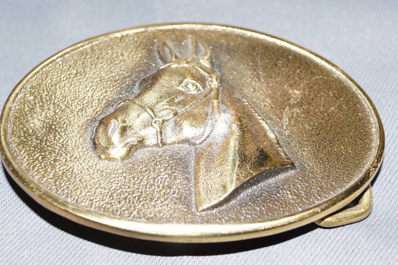 lot 258 image: Brass Belt Buckle- Horsehead