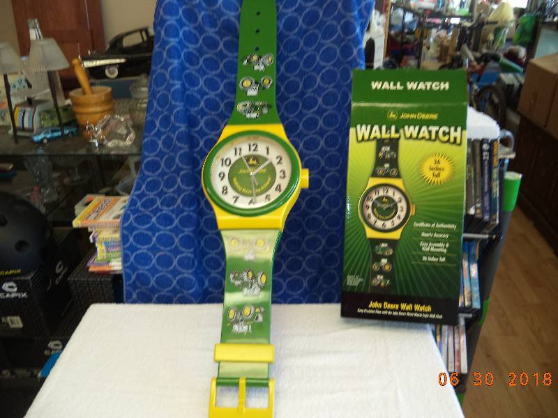 lot 1505 image: John Deere Wall Watch-  Cool Piece